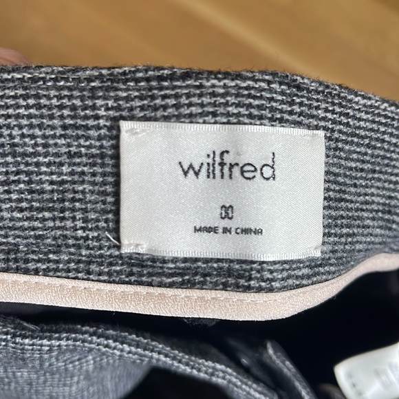 Aritzia Wilfred high waisted wool trousers - Picture 3 of 3